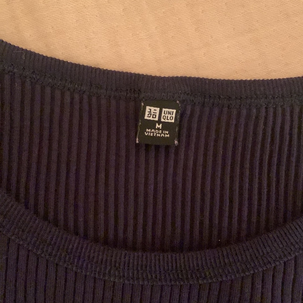 Uniqlo Ribbed Tee - Picture 2 of 3